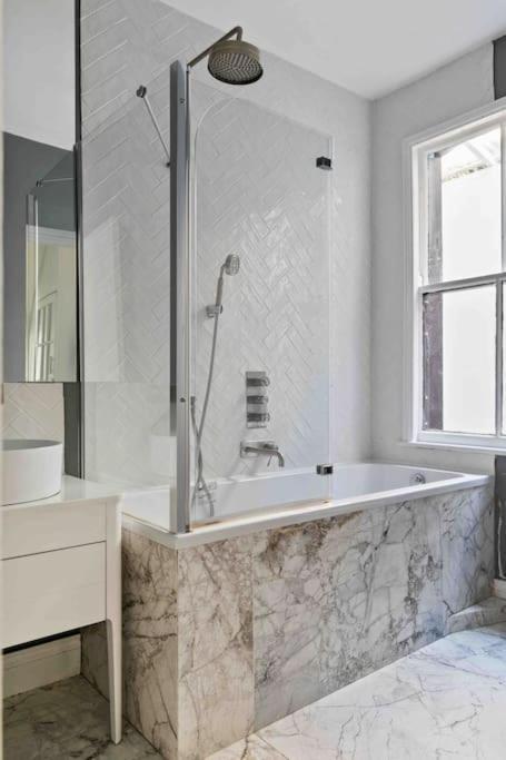 Modern 3 Bed Apartment In Tottenham Londres Extérieur photo